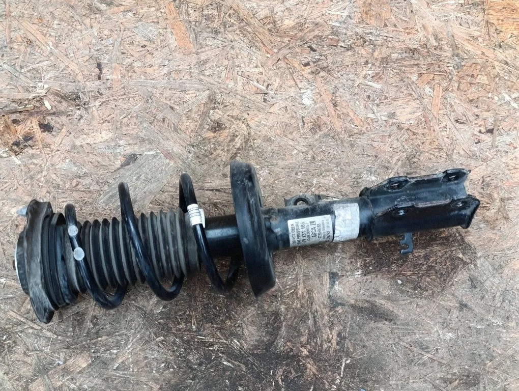 Front shock absorber with coil spring – Opel Astra K (2015-2021)