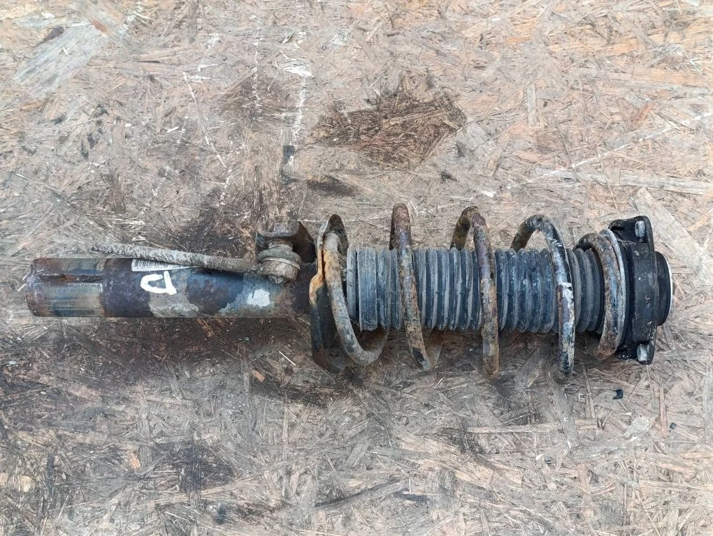Front shock absorber with coil spring – Volkswagen Jetta VI (2011-2018)