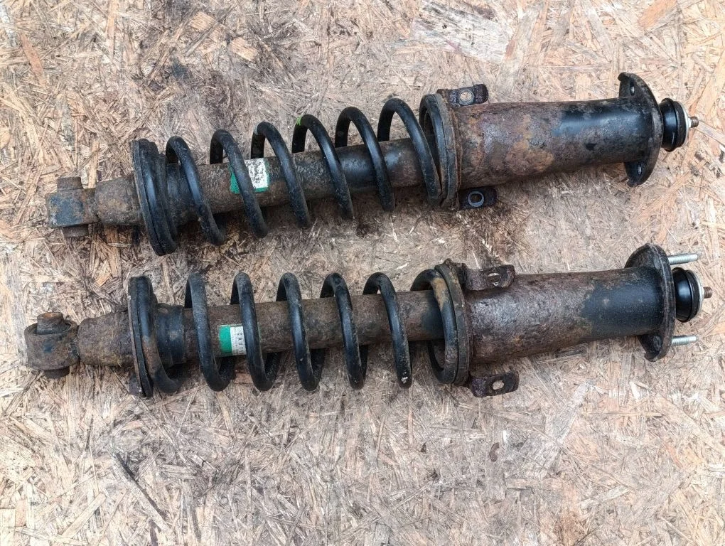 Rear shock absorber with coil spring – Lexus IS 220D-250-350 (2006-2013)