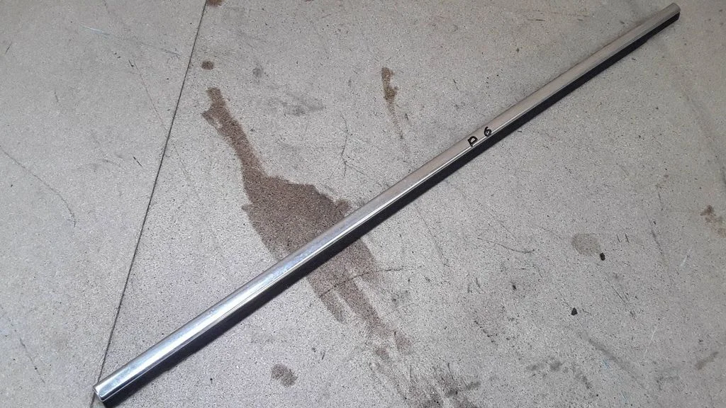 Rear door glass trim molding – Volkswagen Passat B5.5 (2001-2005)