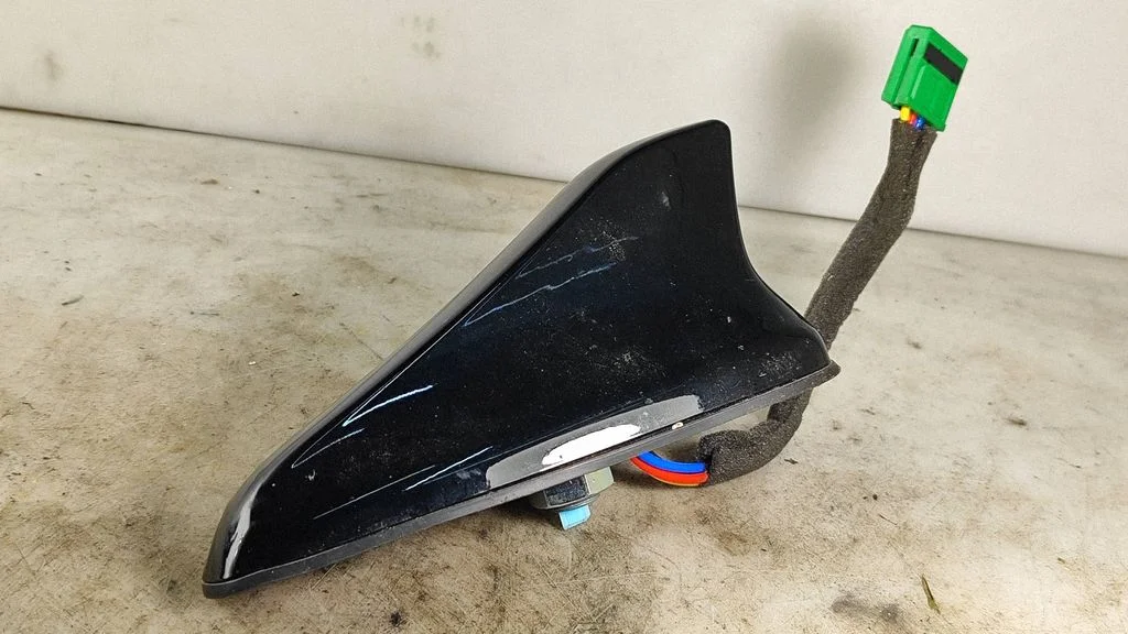 Radio antenna 96210Q0100EB