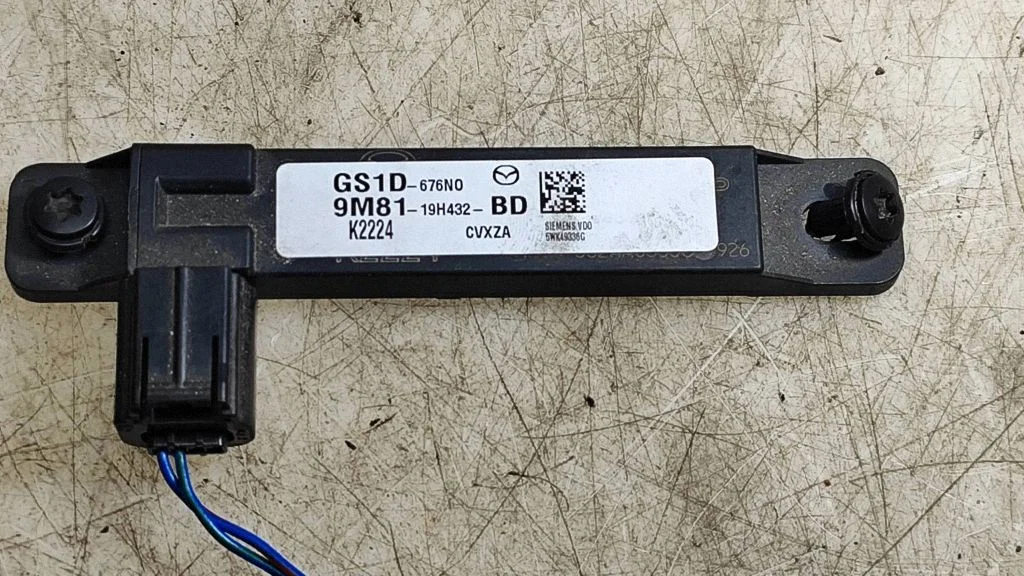 Antenna control unit – Mazda 6 (2008-2013)