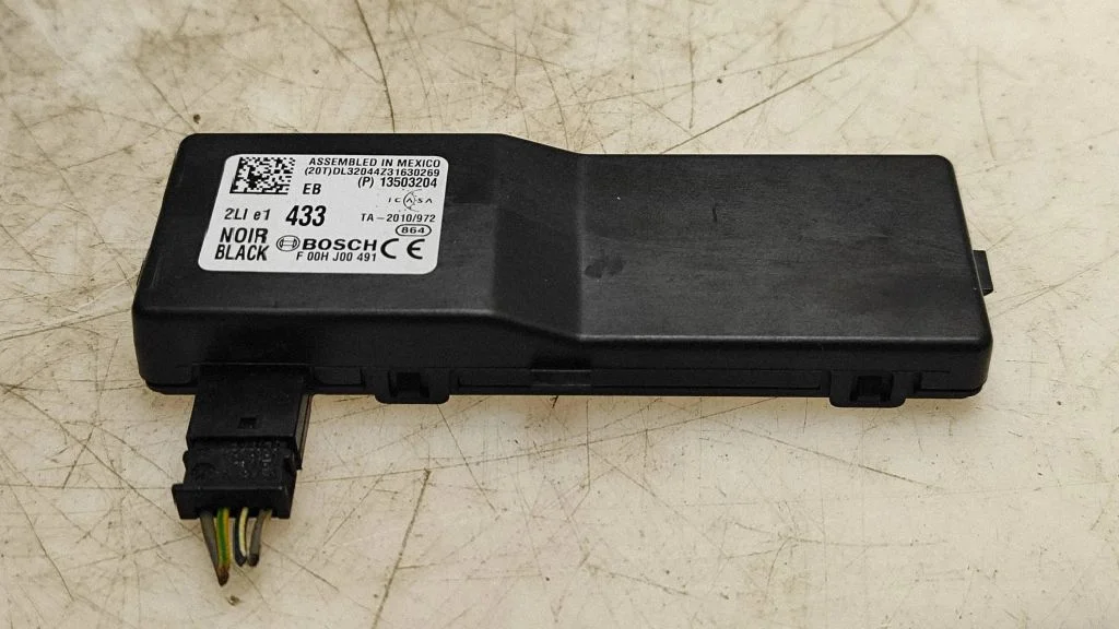 Antenna control unit – Opel Insignia A (2008-2017)