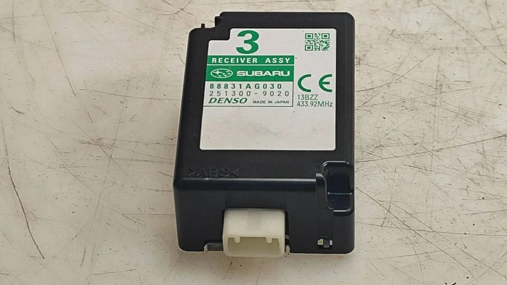 Antenna control unit – Subaru Outback (2007-2009)