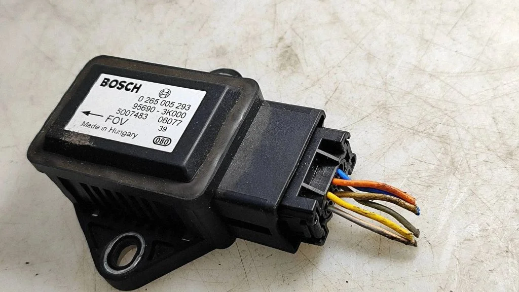 ESP (stability system) control unit – Hyundai Santa Fe (2006-2012)