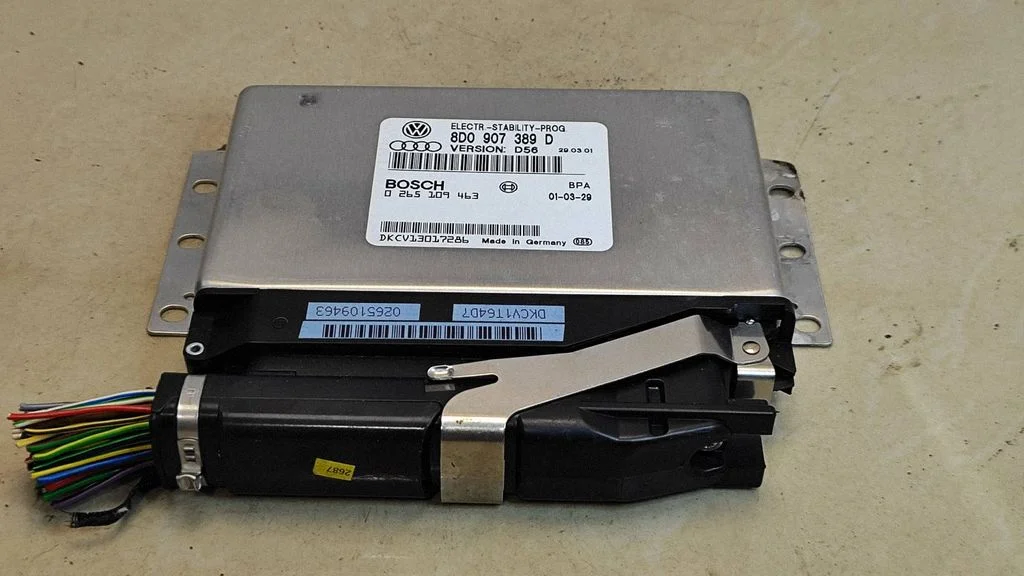 ESP (stability system) control unit – Volkswagen Passat B5.5 (2001-2005)