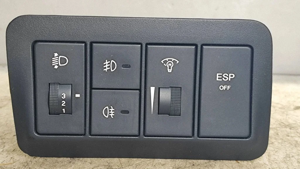 A set of switches – Hyundai Santa Fe (2006-2012)