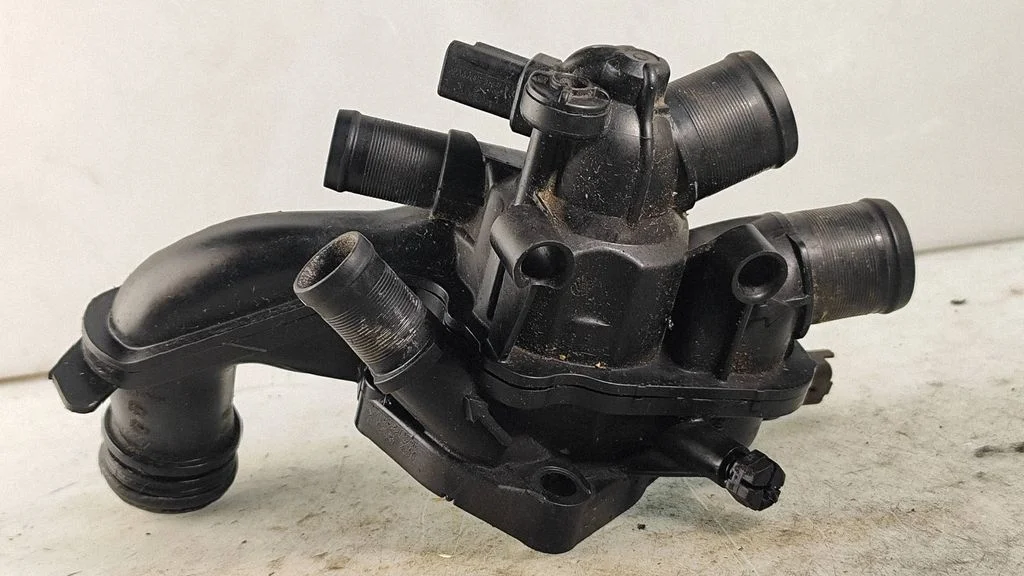 Thermostat housing – Peugeot 308 (2007-2013)