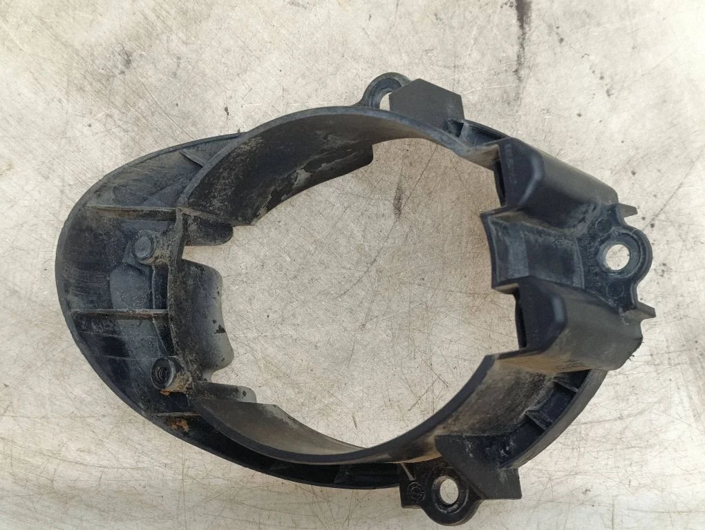 Fog light bracket – Toyota Avensis T270 (2009-2012)