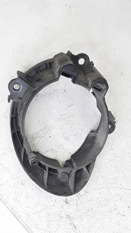 Fog light bracket – Toyota Avensis T270 (2009-2012)