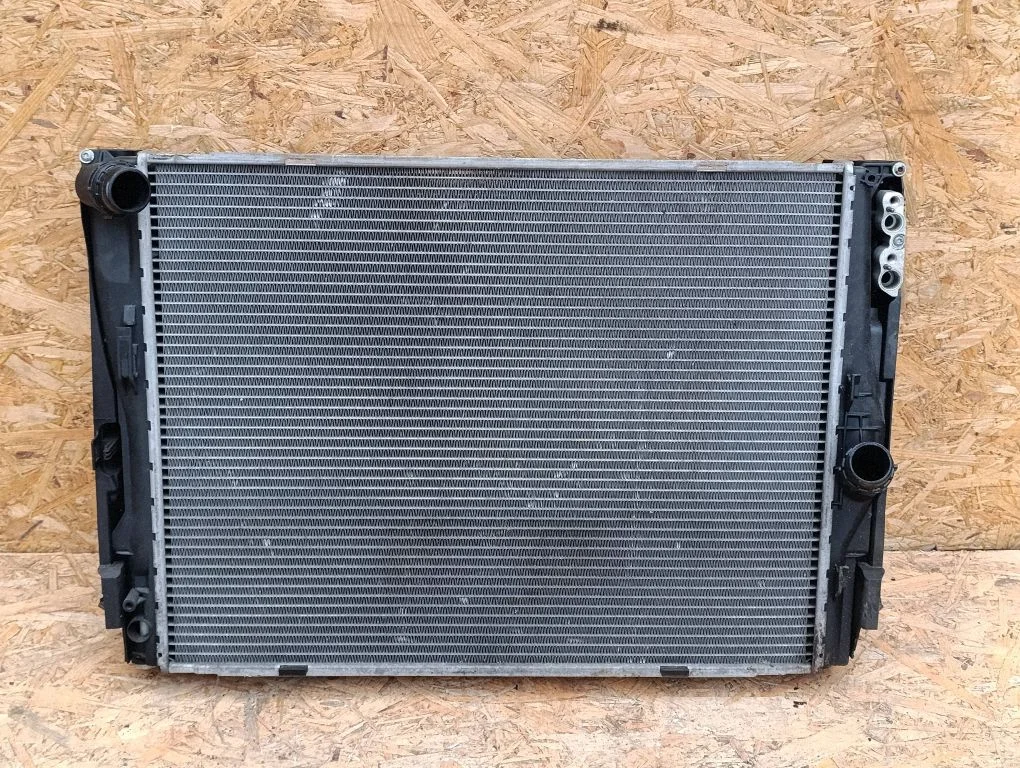 Chłodnice – komplet – BMW Seria 1 E81 E87 (2004-2011)