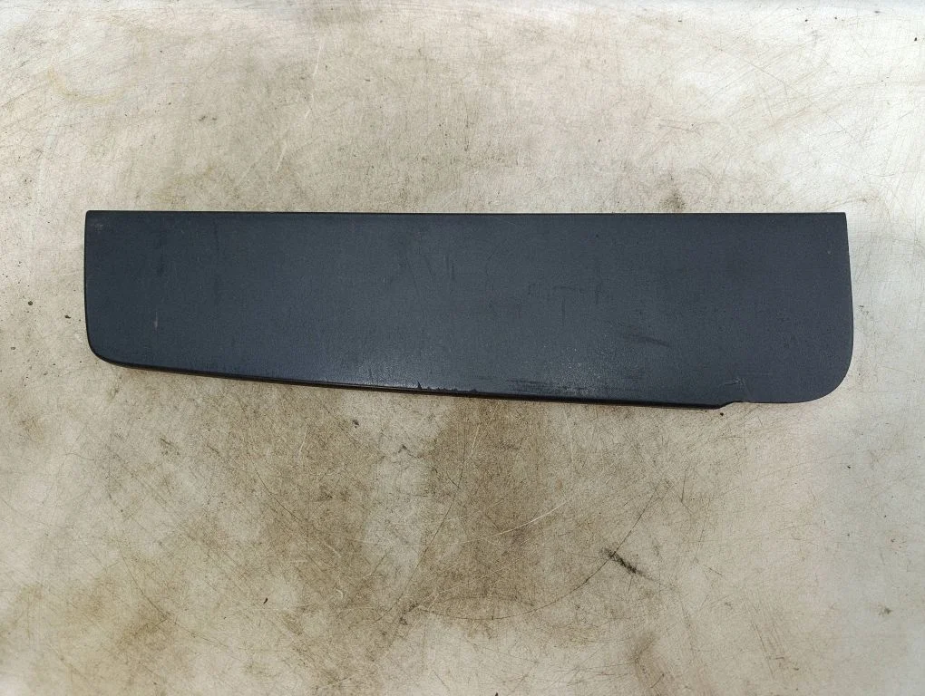 Seat trim – Volkswagen Touareg I (2002-2010)