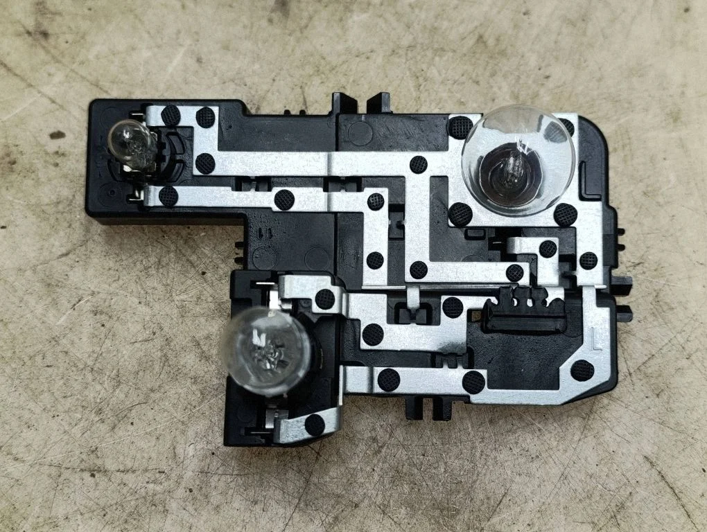 Pokrywa oprawki lampy tylnej – Opel Astra K (2015-2021)