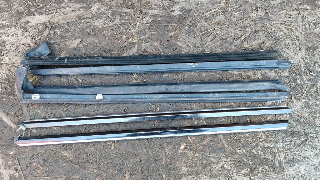 Rear side glass trim – Mercedes-Benz CLK-Class A209 C209 (2002-2009)