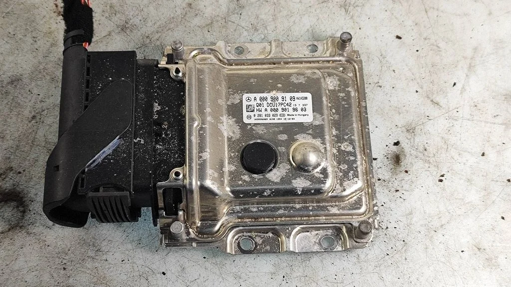 Adblue control unit – Mercedes-Benz E-Class W212 (2009-2016)