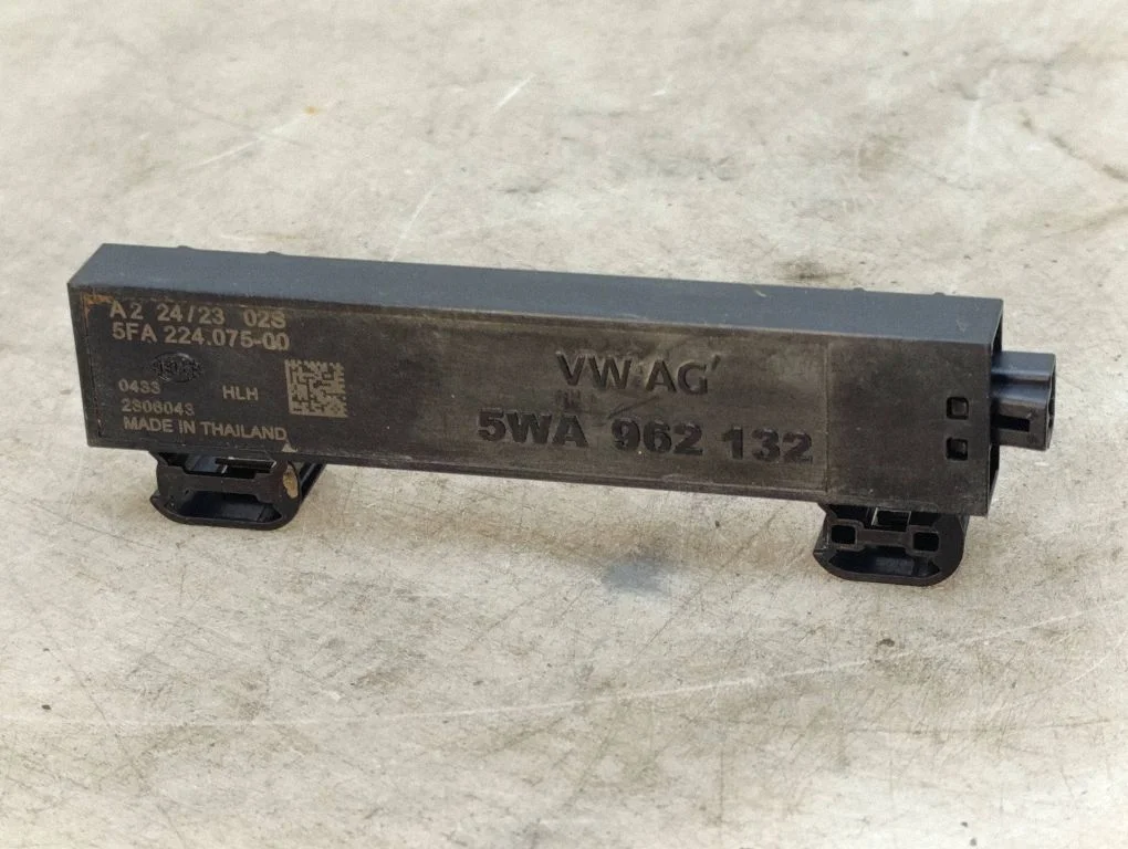 Keyless system antenna – Audi A3 8Y (2020-)