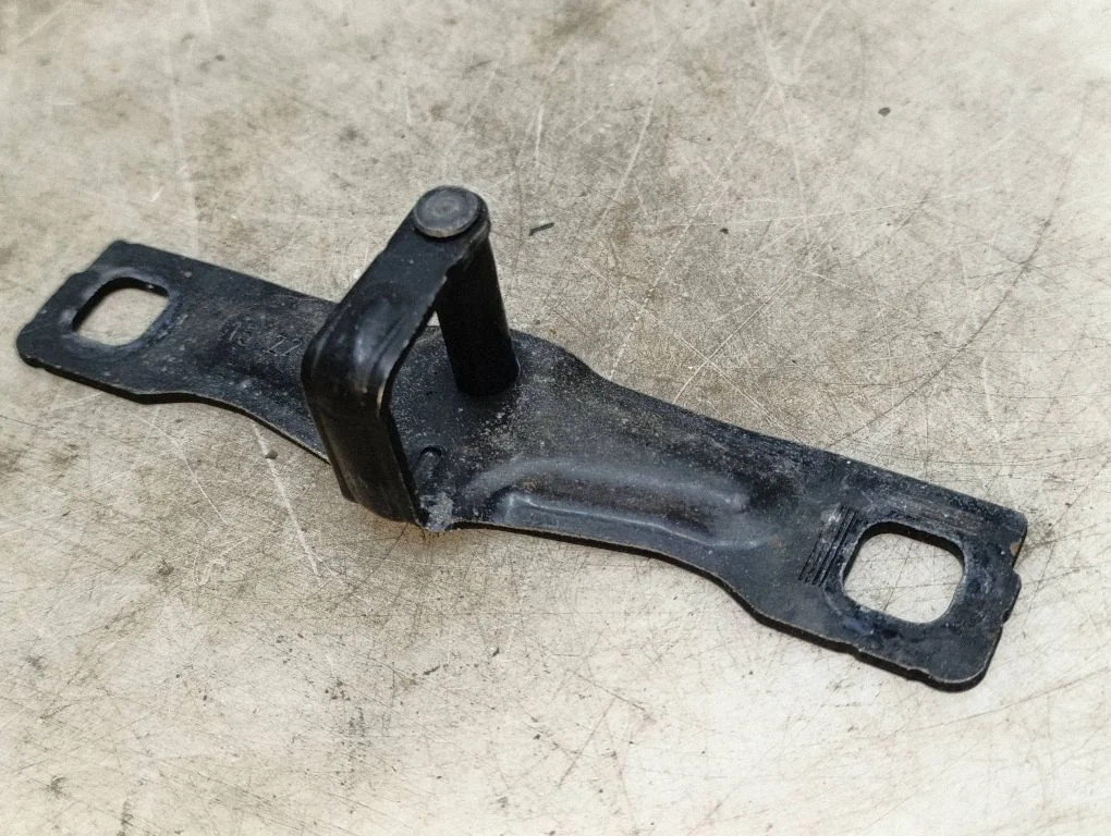 Trunk lock loop – Skoda Enyaq iV (2020-)