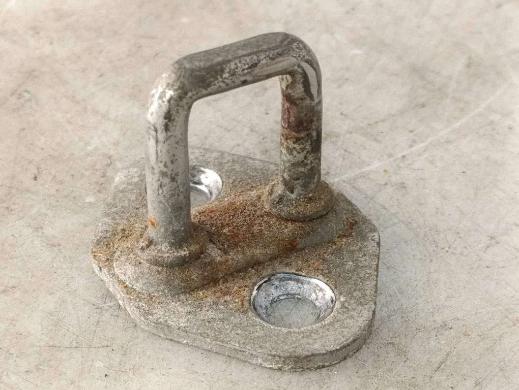 Trunk lock loop