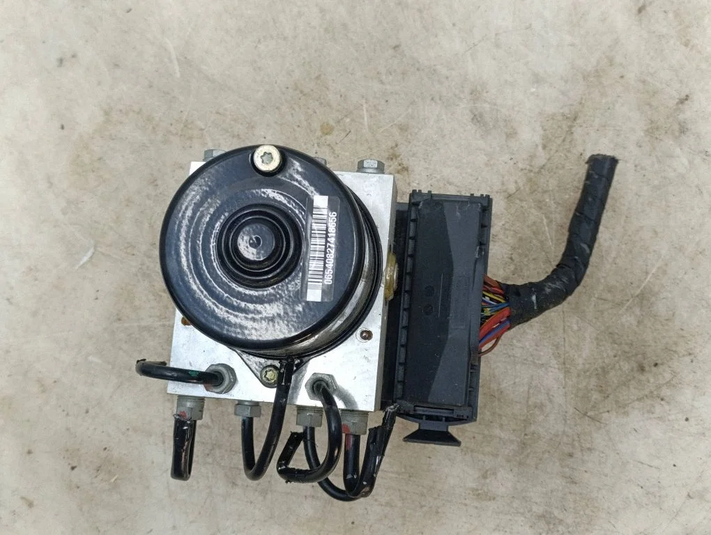 ABS block – BMW 3 Series E90 E91 (2005-2012)