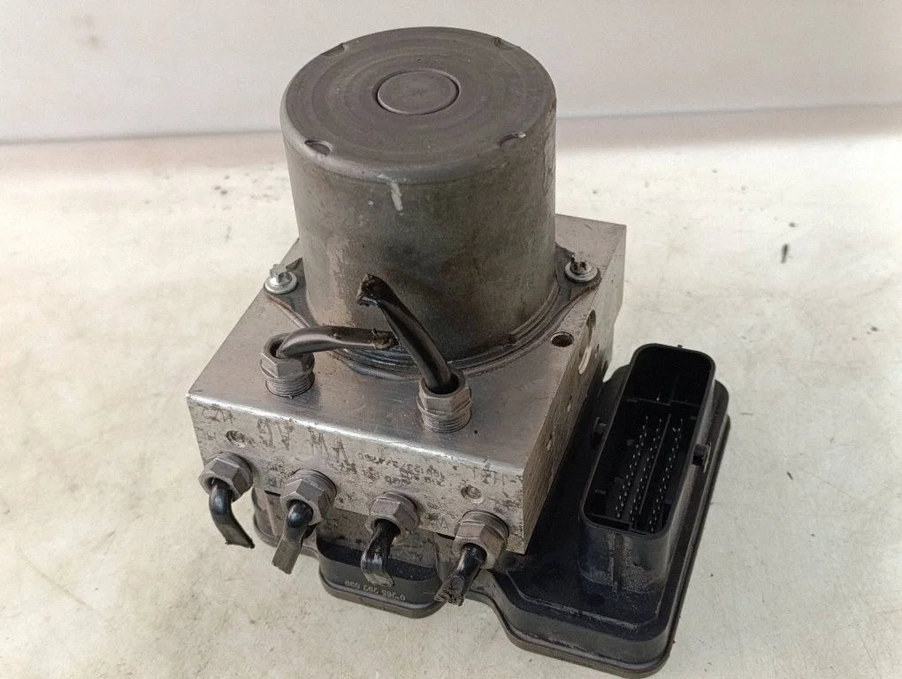 ABS-plokk 2Q0614517M