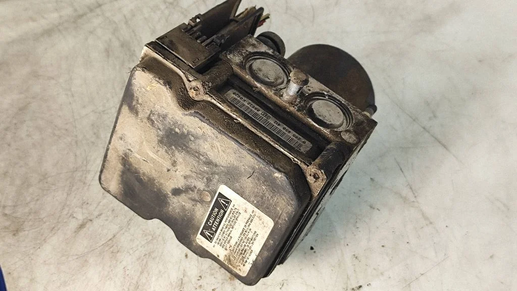 ABS-plokk – Toyota Corolla Verso AR10 (2004-2009)