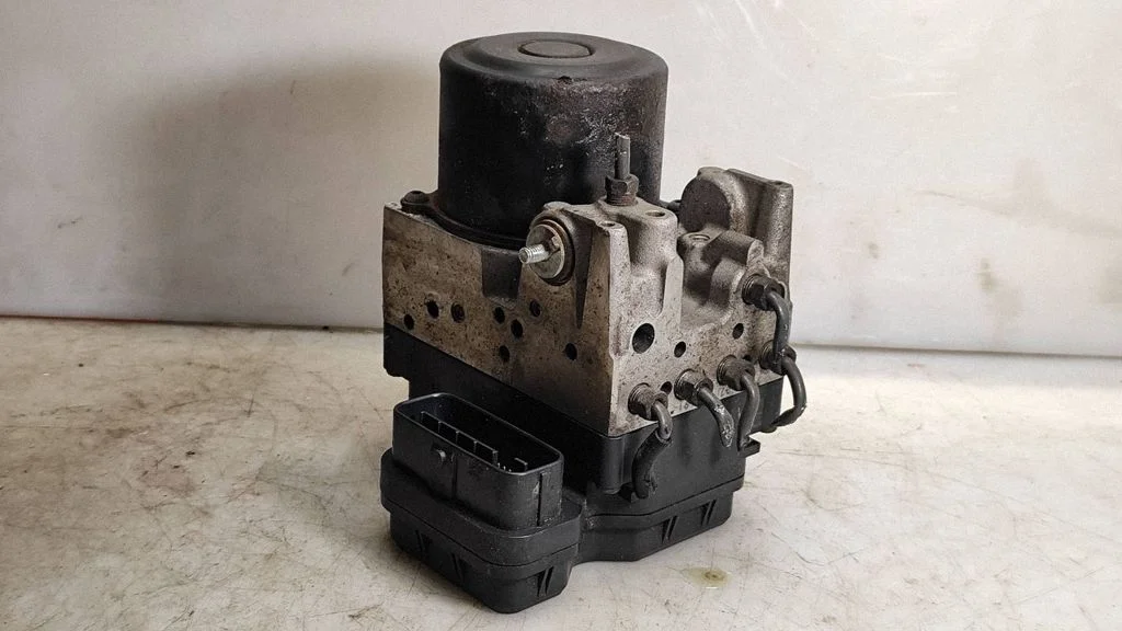 ABS-plokk – Lexus IS 220D-250-350 (2006-2013)