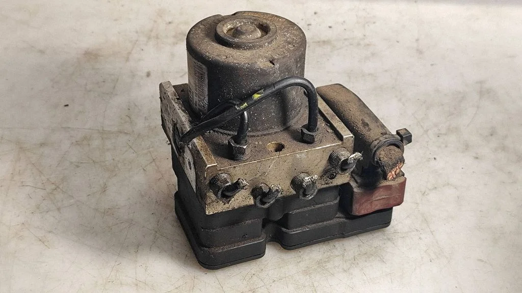 Pompa ABS 13157575