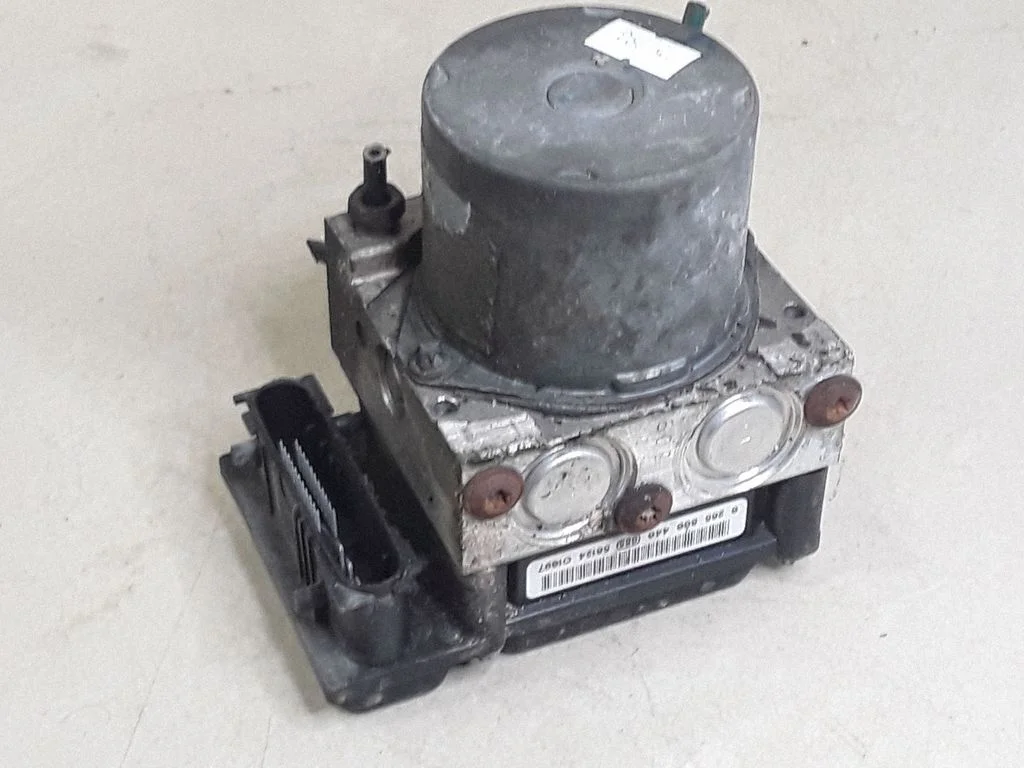 ABS block – Renault Megane II (2002-2005)