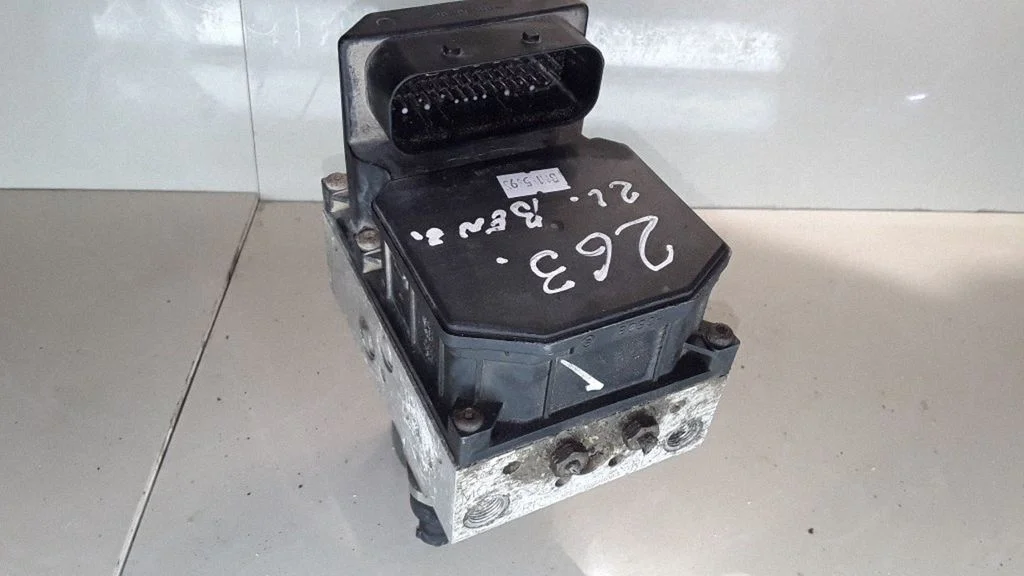 ABS block – Ford Mondeo Mk III (2000-2007)