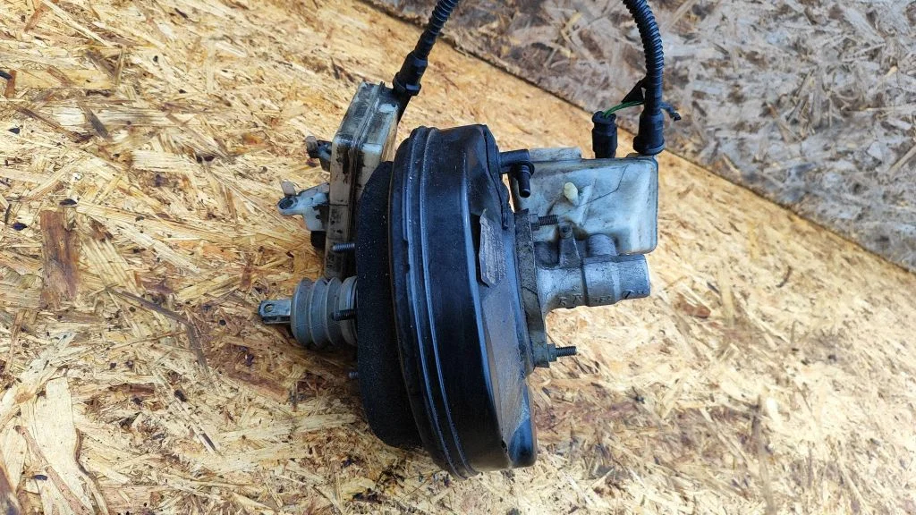 Piduri vaakumvõimendi 9682650980