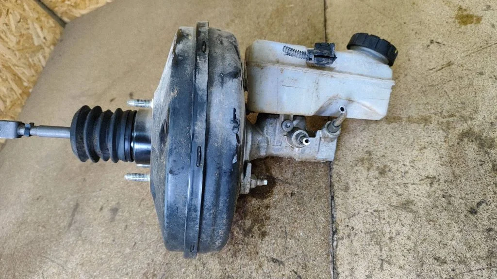 Brake booster 472103298R