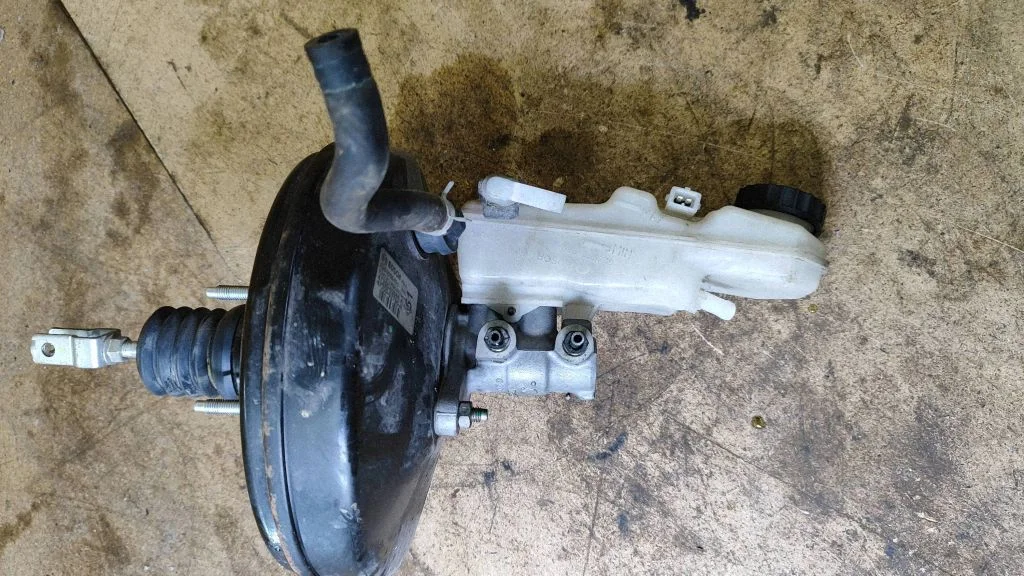 Brake booster – Toyota Auris 150 (2006-2012)