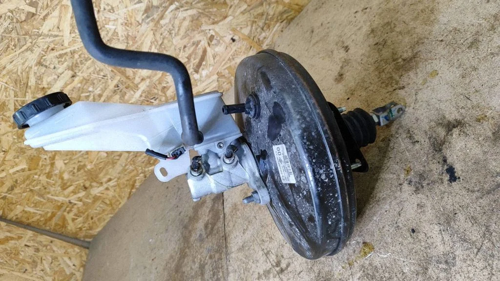 Brake booster 46007JD00A