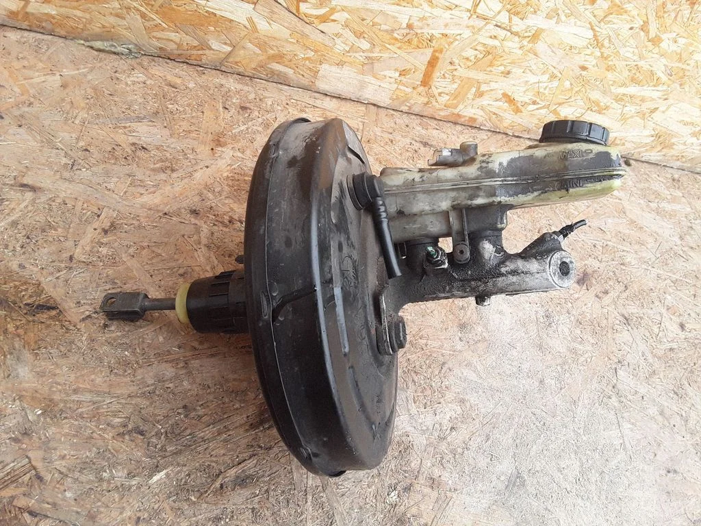 Brake booster – Renault Megane II (2002-2005)