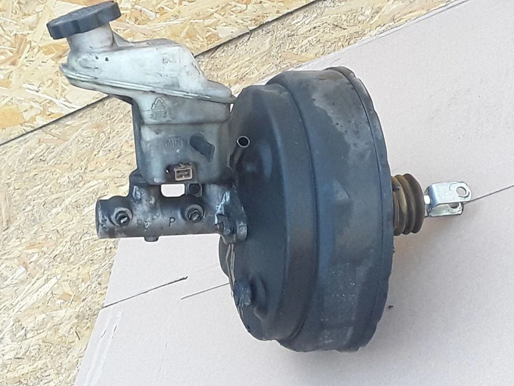 Piduri vaakumvõimendi 585002B937