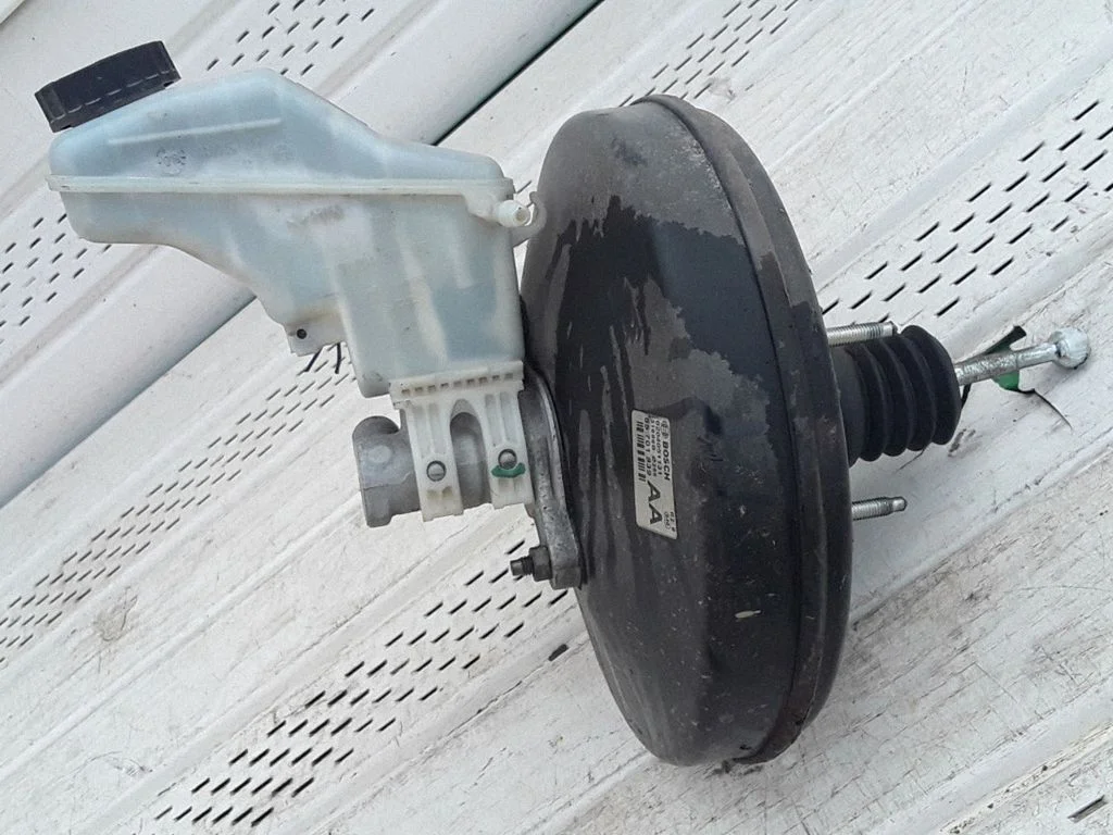 Brake booster 55701939
