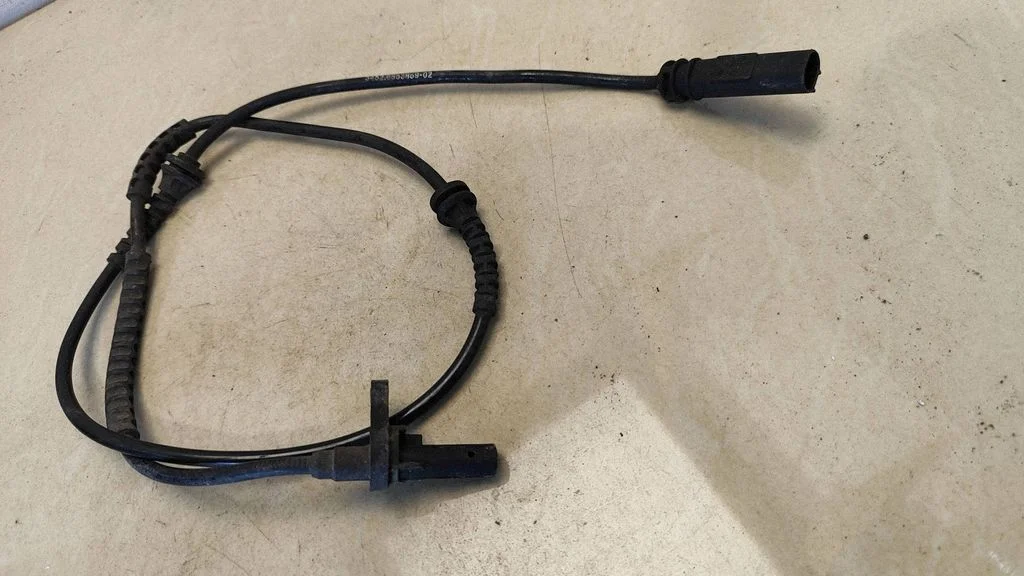 Esimene piduri ABS-andur – BMW 7-seeria F01 F02 F03 F04 (2008-2016)
