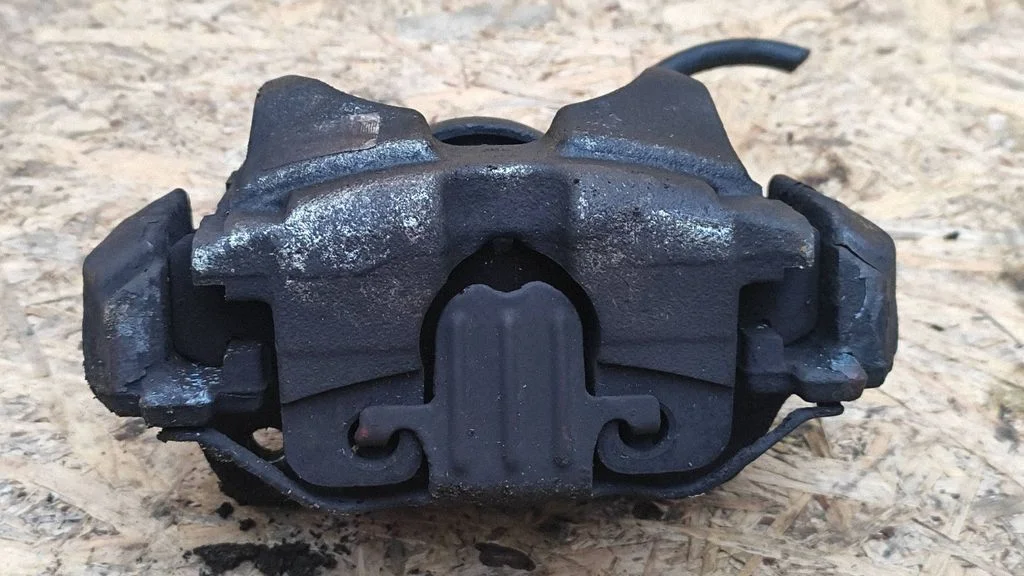 Front brake caliper – BMW 3 Series E90 E91 (2005-2012)