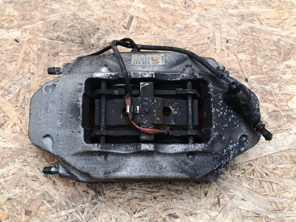 Front brake caliper – Volkswagen Touareg I (2002-2010)
