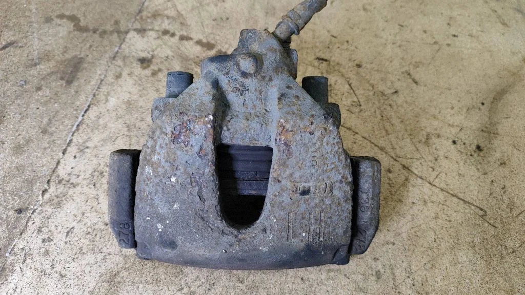 Front brake caliper – Volvo C30 (2007-2010)