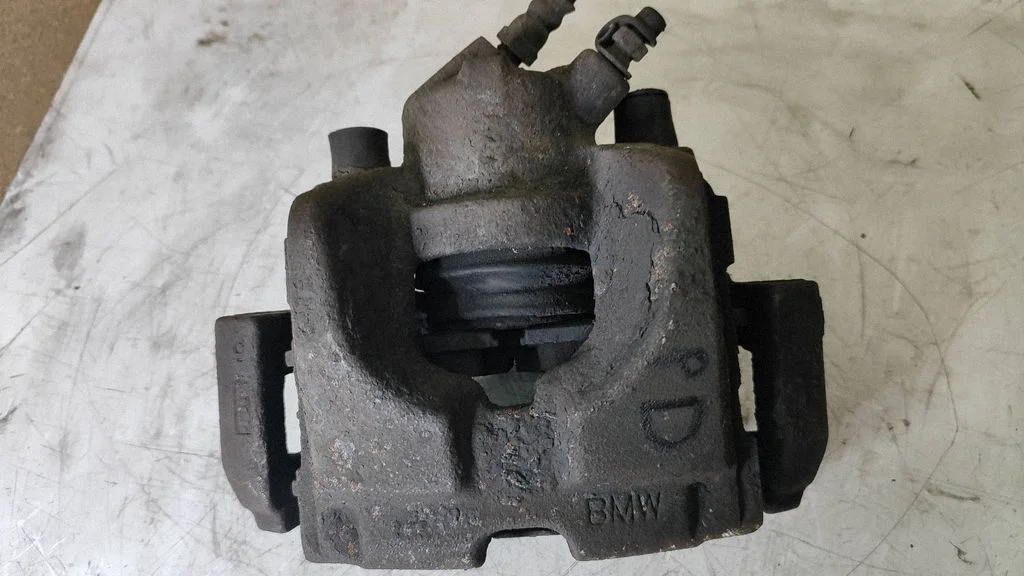 Front brake caliper – BMW 3 Series E90 E91 (2005-2012)