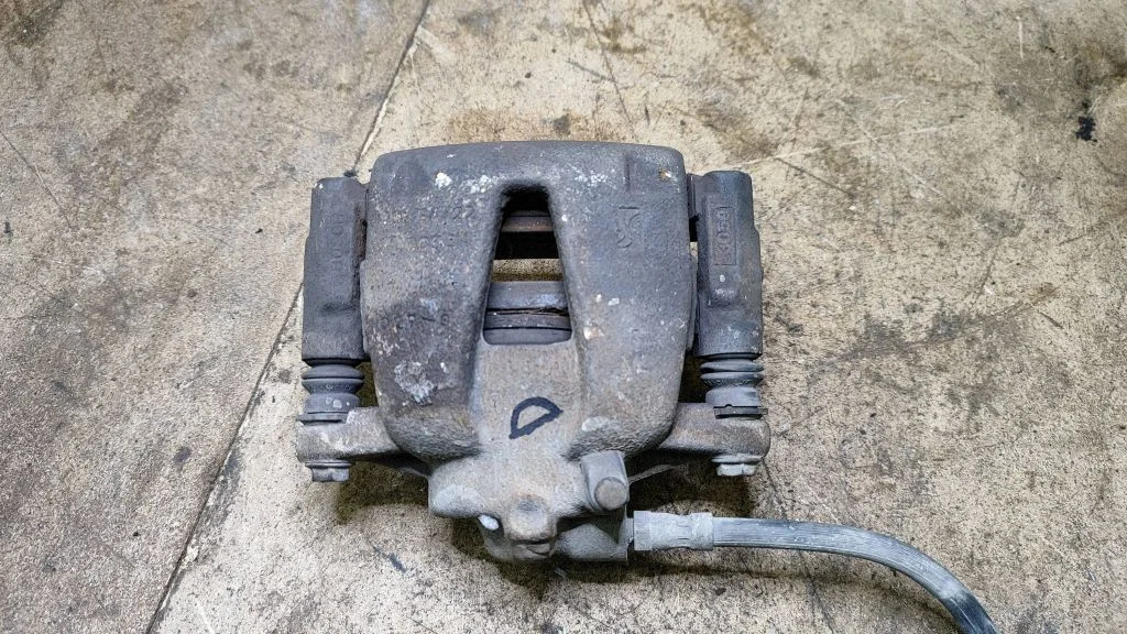 Front brake caliper – Opel Corsa D (2006-2014)