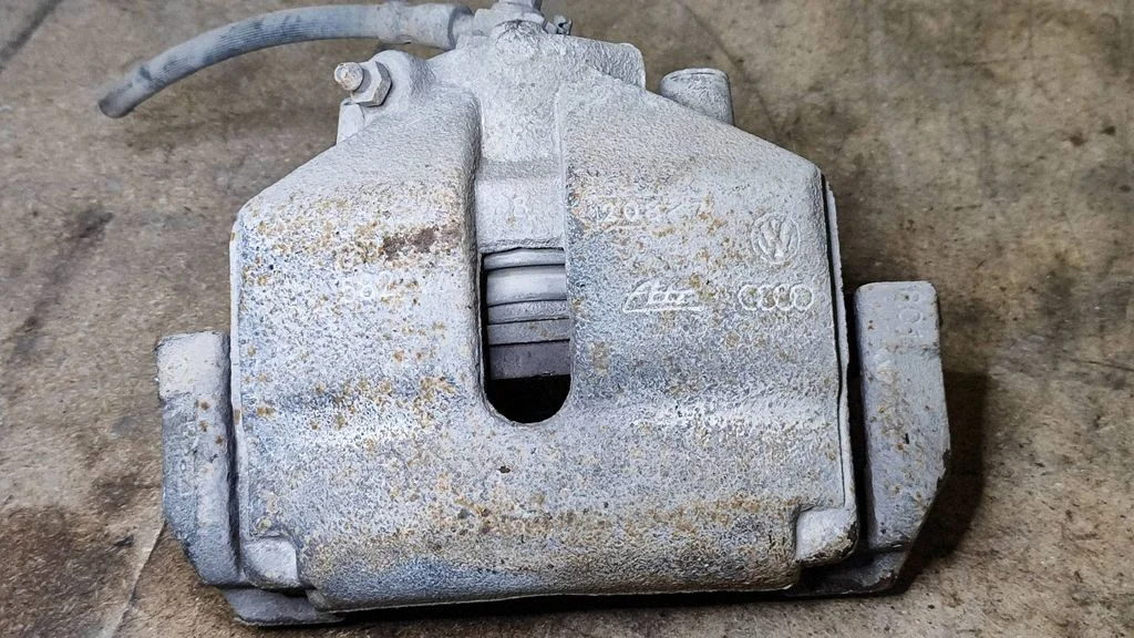Front brake caliper – Seat Toledo II (1M) (1998-2006)