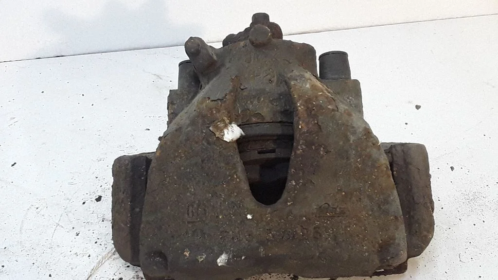 Front brake caliper – Saab 9-3 Ver1 (1998-2005)