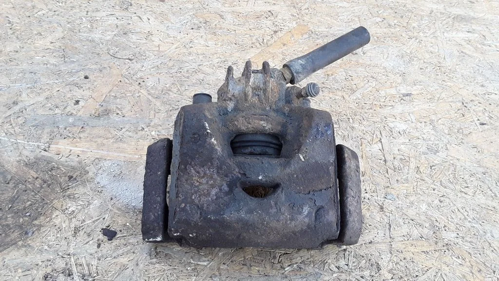 Front brake caliper – Citroen C4 I (2004-2010)