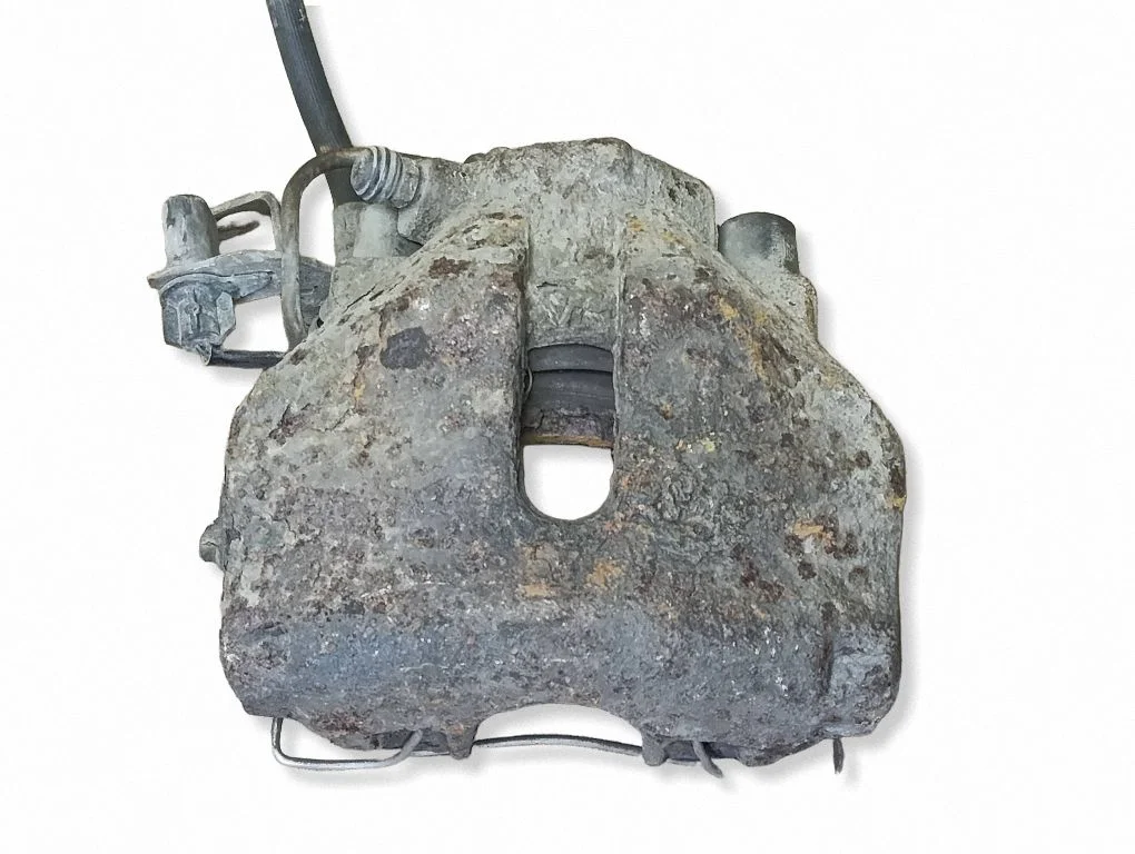 Zacisk hamulcowy przedni – Audi A4 S4 B6 8E 8H (2001-2005)