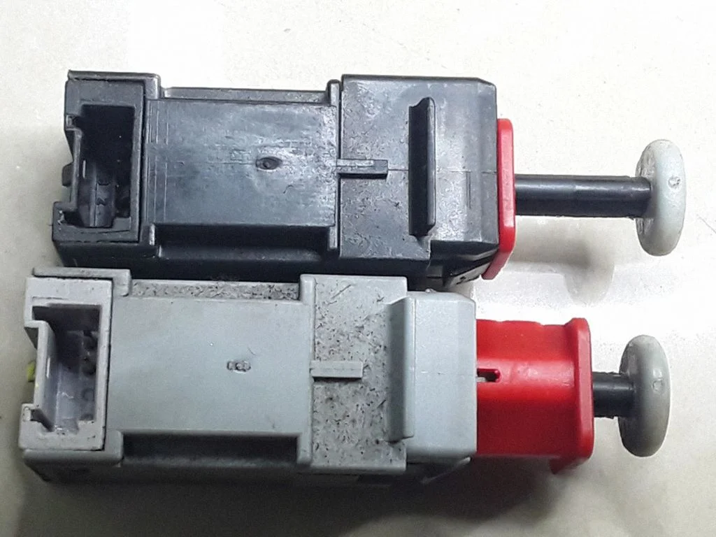 Brake pedal sensor switch – Opel Corsa D (2006-2014)