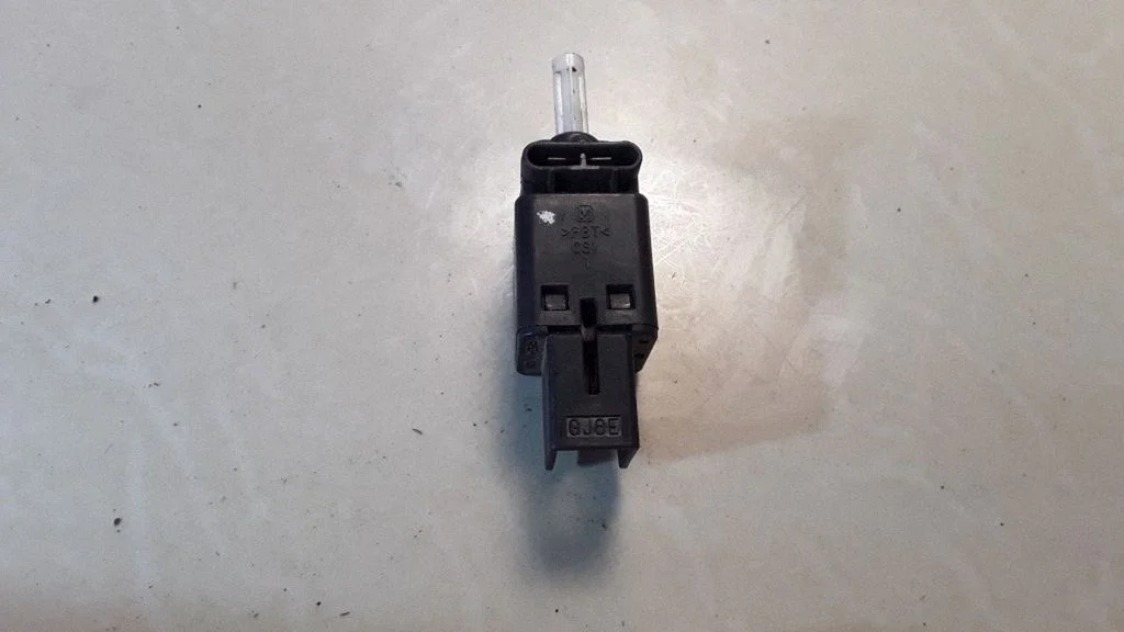Brake pedal sensor switch – Mazda 6 (2002-2008)