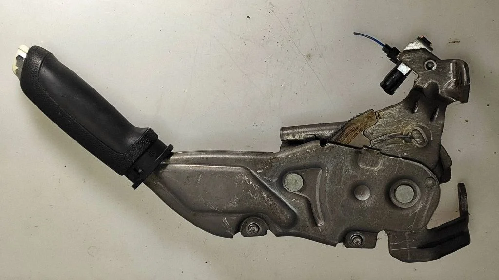 Handbrake/parking brake lever assembly – Opel Corsa D (2006-2014)