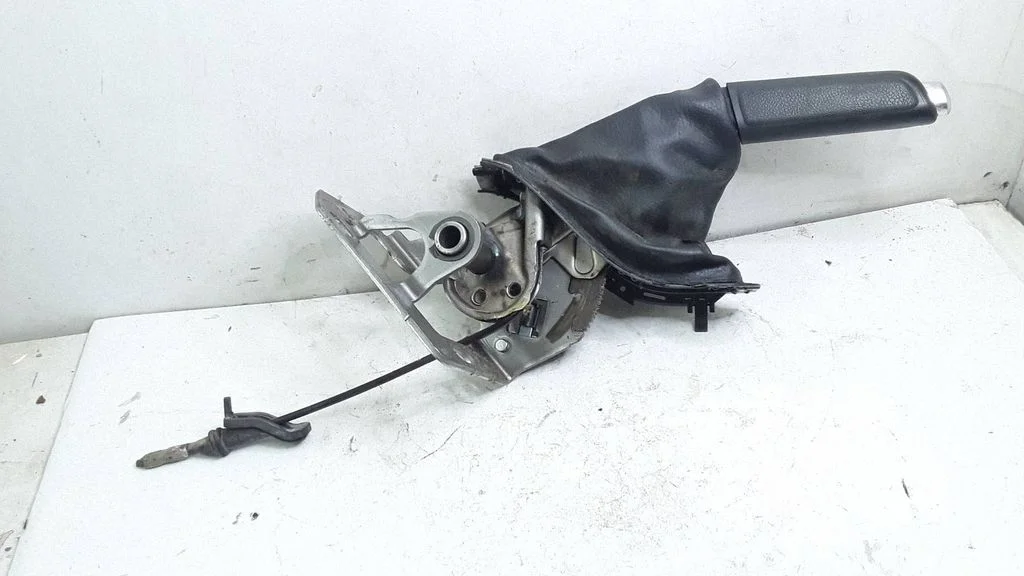 Handbrake/parking brake lever assembly – Ford Focus C-MAX (2003-2010)